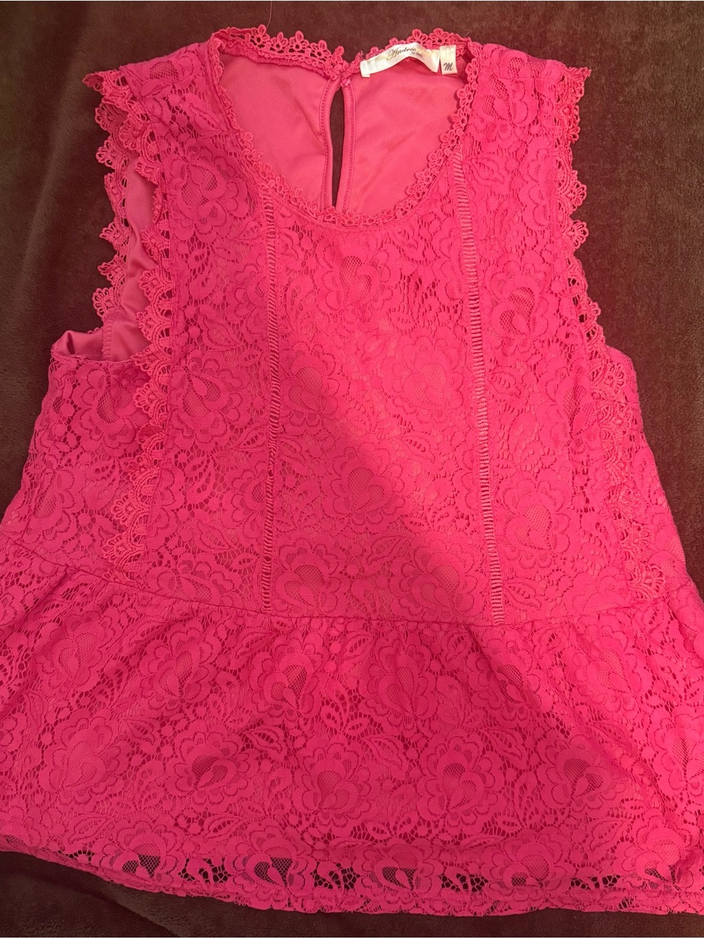 ANDREE BY UNIT Vibrant Pink Lace Peplum Tank